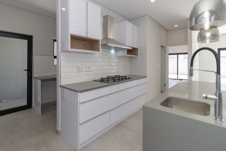 4 Bedroom Property for Sale in Sandown Western Cape